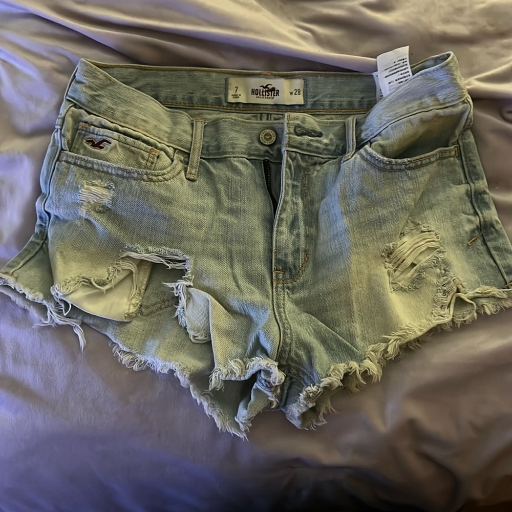 Hollister size 7 Jean shorts